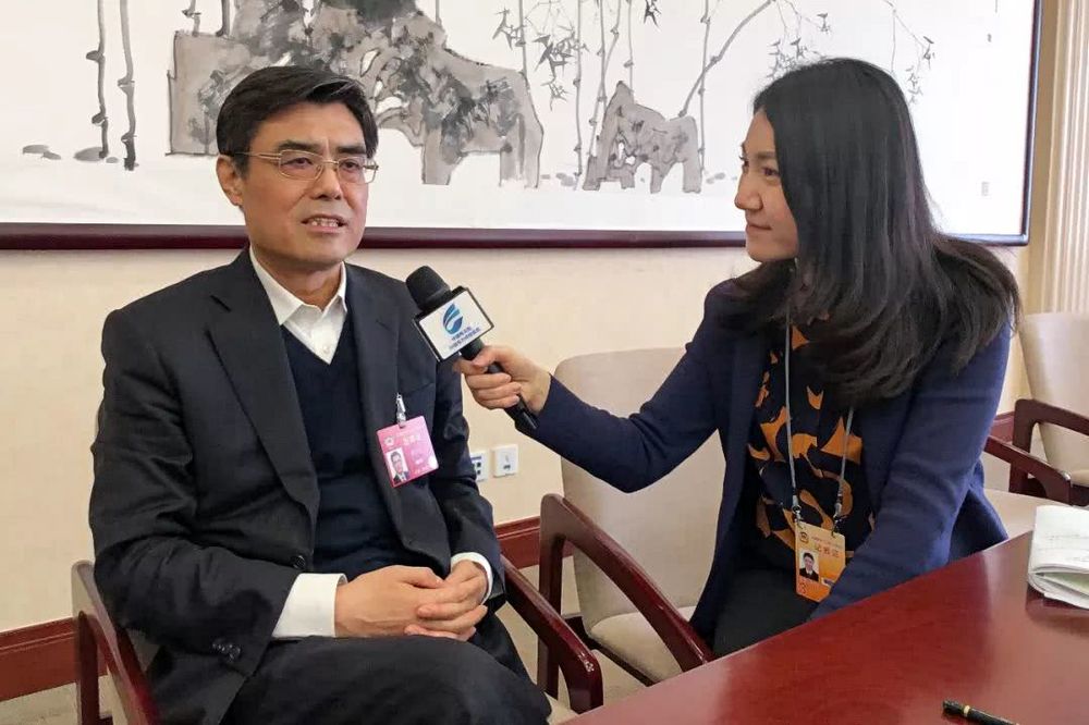 當(dāng)好能源轉(zhuǎn)型與清潔發(fā)展排頭兵——訪全國政協(xié)委員，中國華能集團(tuán)有限公司董事長、黨組書記舒印彪