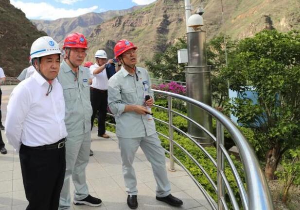 南方電網(wǎng)董事長、黨組書記孟振平調(diào)研烏東德水電站工程