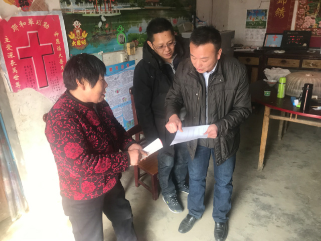 張紅軍：用真心，換真情，扶真貧