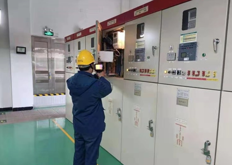 國(guó)網(wǎng)慈溪市供電公司用心巡視、及時(shí)消缺確保電網(wǎng)安全穩(wěn)定運(yùn)行