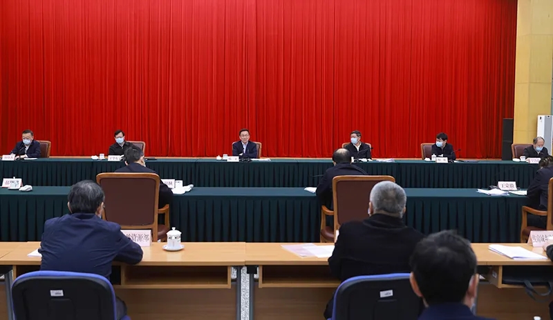 八步措施穩(wěn)煤價(jià)！國(guó)家發(fā)改委研究依法對(duì)煤炭?jī)r(jià)格實(shí)行干預(yù)！