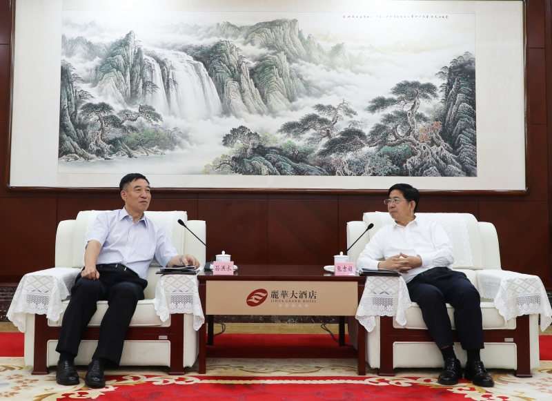 孫洪水與山西省委常委、常務(wù)副省長(zhǎng)張吉福會(huì)談