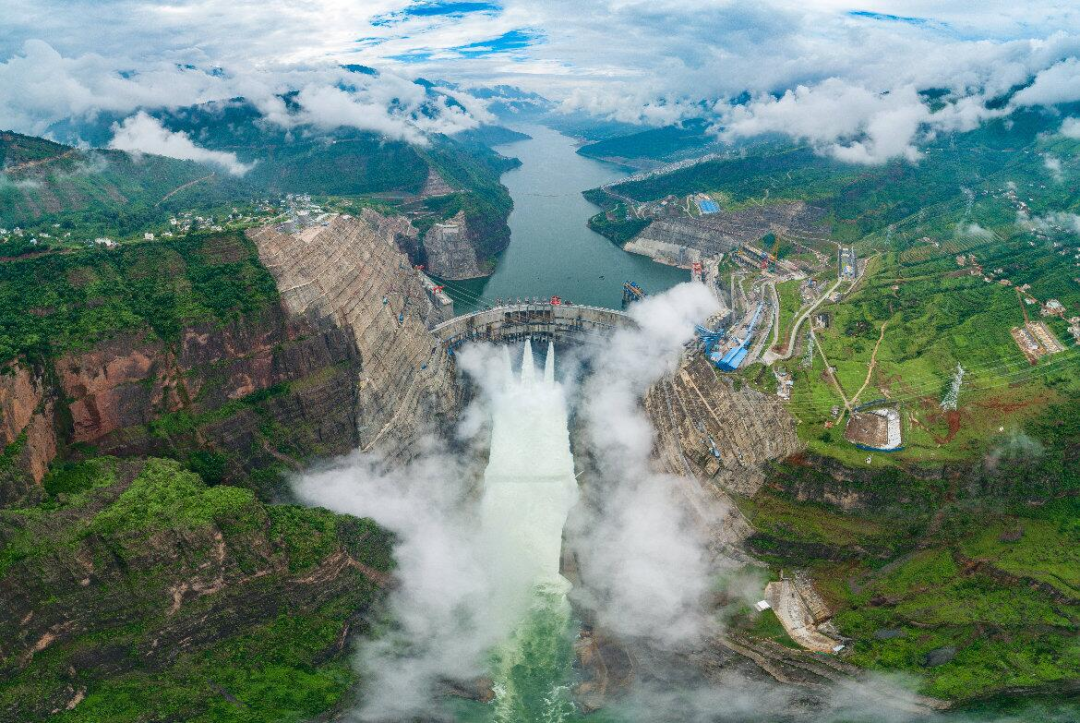 白鶴灘水電站全部機(jī)組投產(chǎn)發(fā)電，世界最大清潔能源走廊全面建成