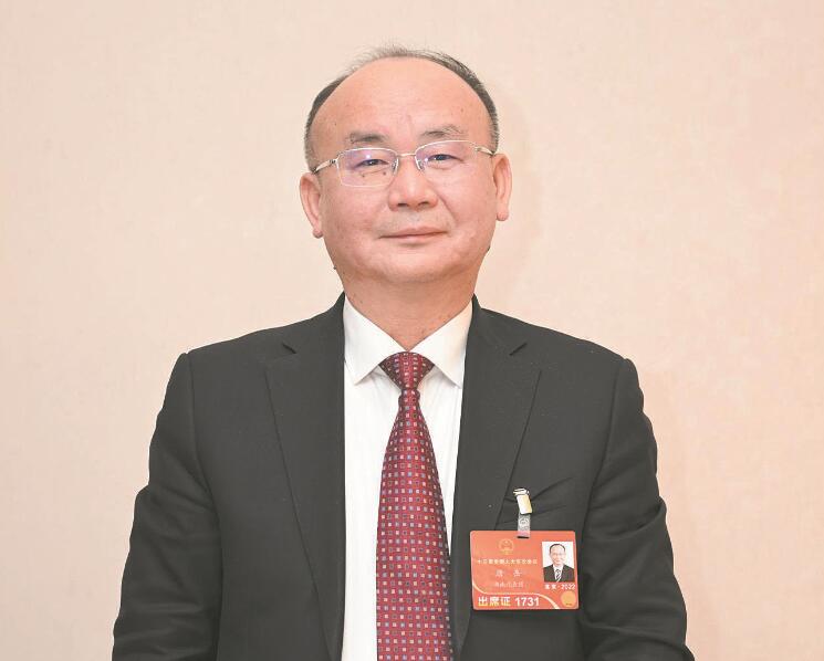 優(yōu)質(zhì)供電服務(wù)助力裝備制造業(yè)高質(zhì)量發(fā)展——訪全國人大代表、楚天科技股份有限公司董事長兼總裁唐岳