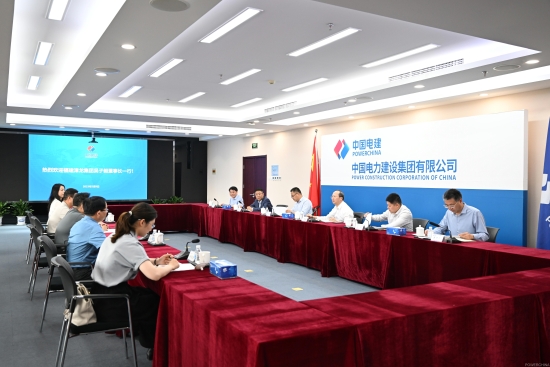 中國(guó)電建黨委常委、副總經(jīng)理徐鵬程與漳龍集團(tuán)黨委書記、董事長(zhǎng)吳子毅會(huì)談