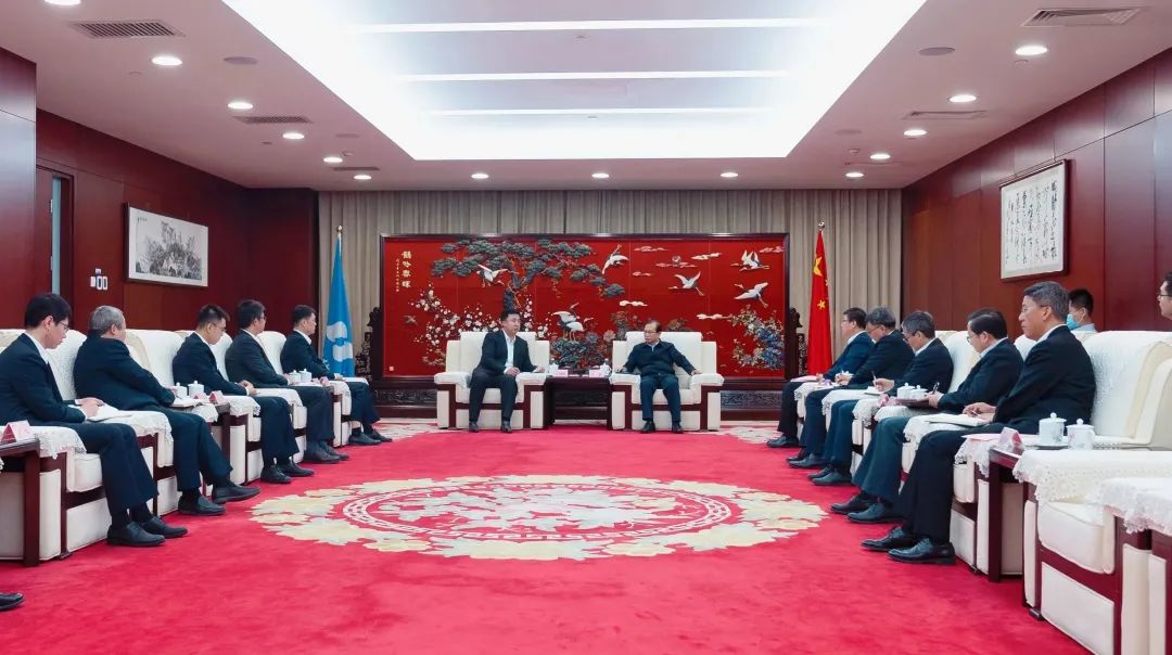 華電集團(tuán)董事長江毅會(huì)見海博思創(chuàng)董事長、總經(jīng)理張劍輝