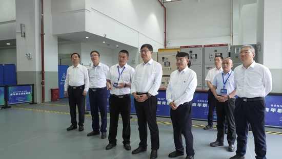 華能集團(tuán)有限公司總經(jīng)理、黨組副書記鄧建玲到云南分公司調(diào)研