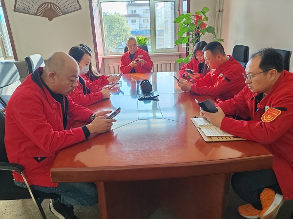 烏海市千里山供電公司：學(xué)習(xí)新細(xì)則，提升班組管理