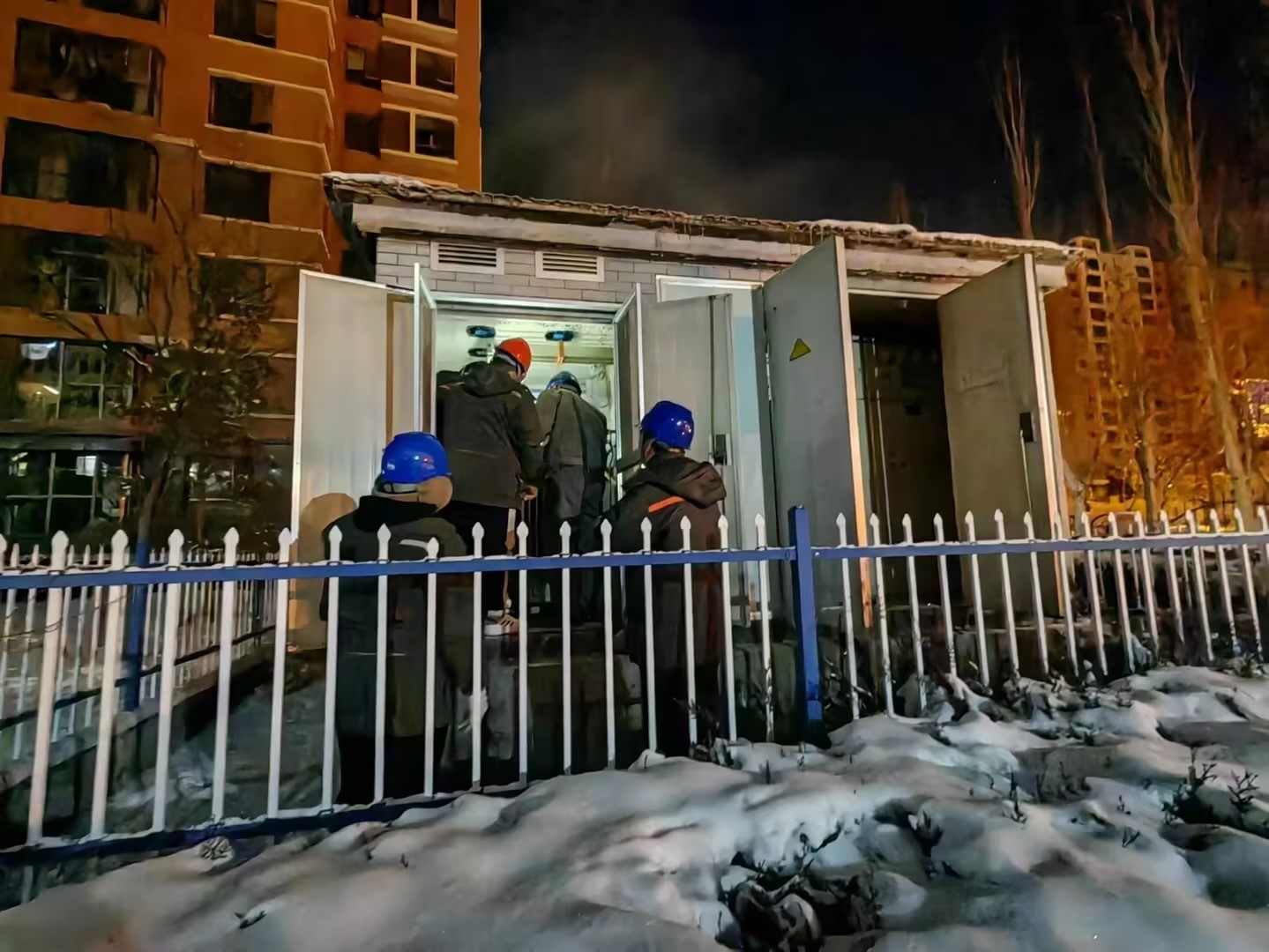 風雪來襲入冬寒，電力搶修送溫暖