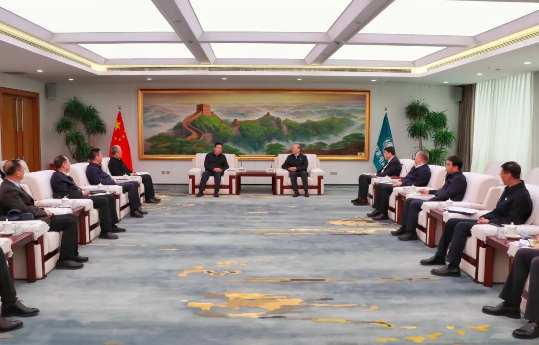 劉明勝、栗寶卿與國家電網(wǎng)董事長辛保安、總經(jīng)理張智剛會談