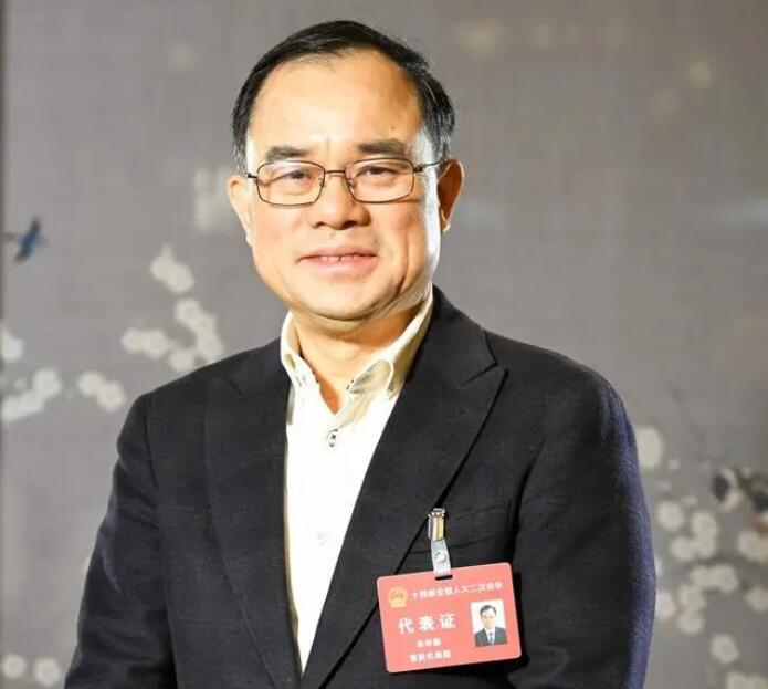 【兩會好聲音】全國人大代表、長安汽車董事長朱華榮：強化市場調(diào)節(jié)手段，進一步改善汽車消費環(huán)境