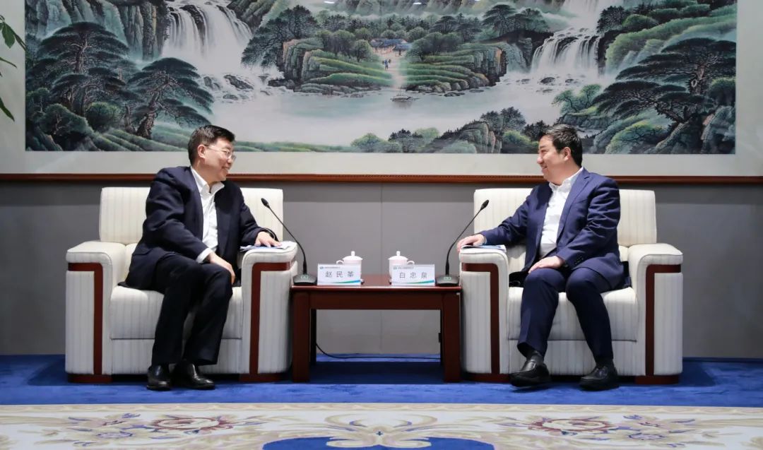 中國電氣裝備黨委書記、董事長白忠泉會(huì)見首鋼集團(tuán)黨委書記、董事長趙民革