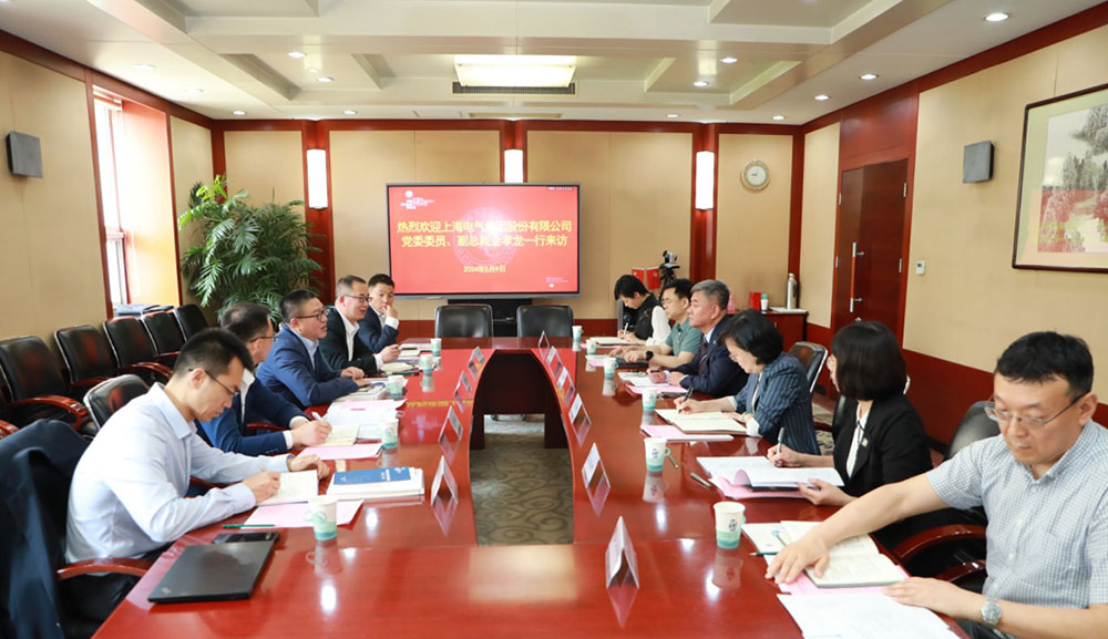 中電聯(lián)黨委委員、秘書長郝英杰會見上海電氣集團黨委委員、副總裁金孝龍一行