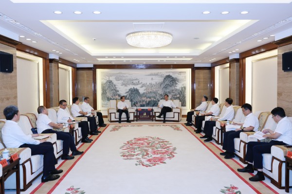 江毅會(huì)見山東省委常委、青島市委書記曾贊榮并赴華電青島公司調(diào)研