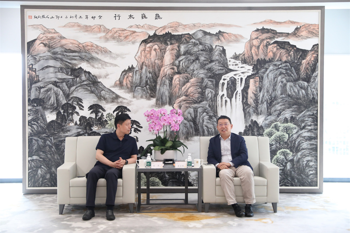 華潤(rùn)電力董事局主席史寶峰主席會(huì)見(jiàn)許昌市委副書(shū)記、市長(zhǎng)劉濤