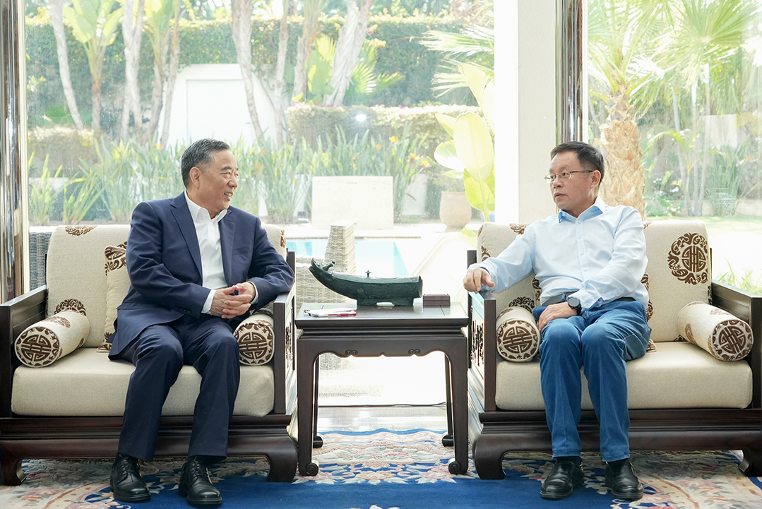 中國能建黨委書記、董事長宋海良與中國駐摩洛哥大使李昌林會(huì)談