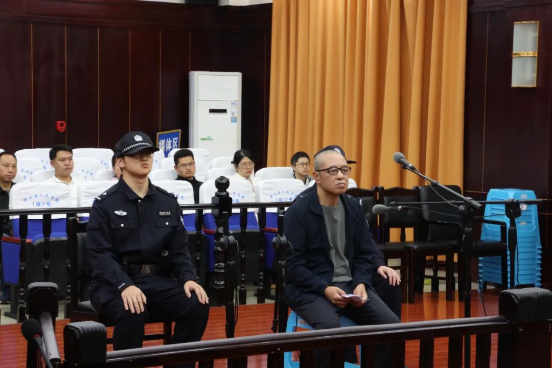 貴州電網(wǎng)原專職董事徐銘受賄、行賄案一審宣判