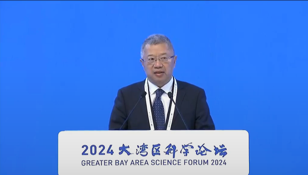 中國聯(lián)通總經(jīng)理簡勤：2030年，全球通用算力增長10倍，智算算力增長千倍