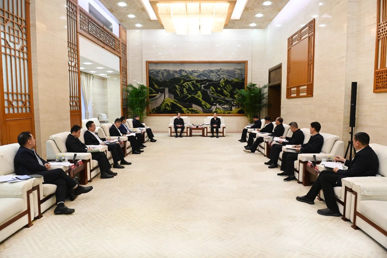 大唐集團(tuán)黨組書記、董事長鄒磊與中國電建黨委書記、董事長丁焰章會(huì)談