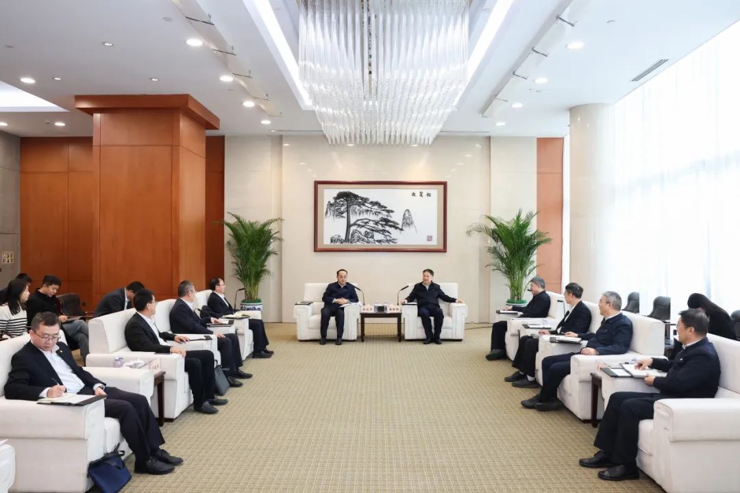 華能集團(tuán)董事長(zhǎng)溫樞剛會(huì)見中國中車董事長(zhǎng)孫永才