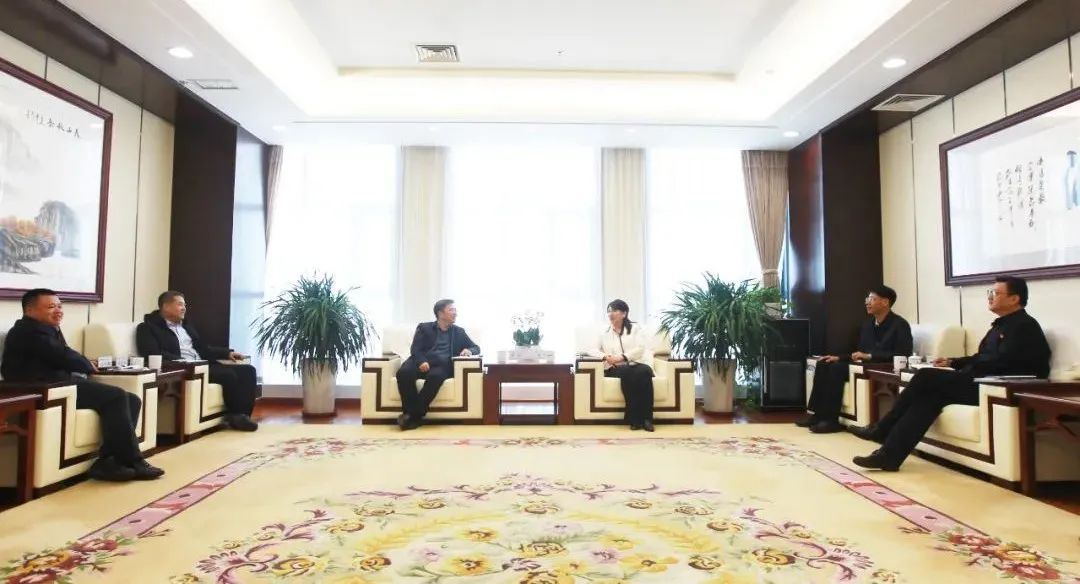 國家電投新疆公司與中國水電四局、中交集團(tuán)、運達(dá)股份座談