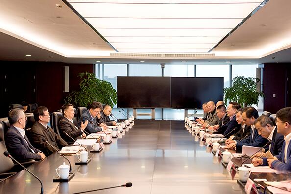 溫樞剛會見上海電氣黨委書記、董事長鄭建華